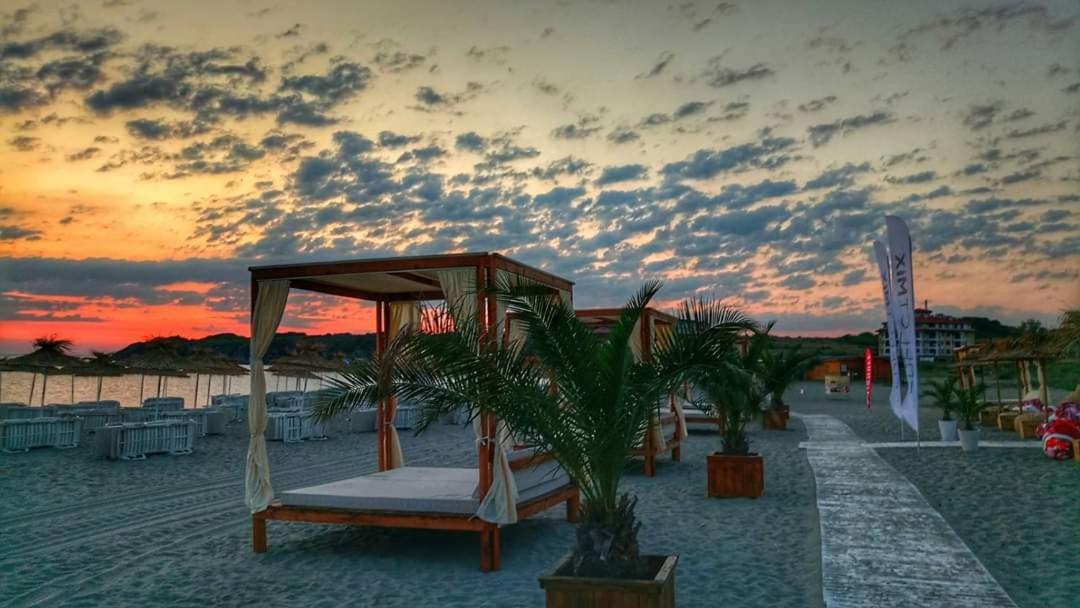 Aparthotel Regina Mare Tsarevo Ngoại thất bức ảnh