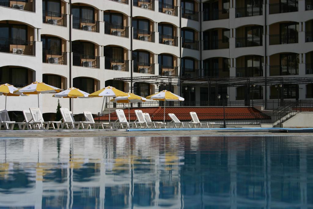 Aparthotel Regina Mare Tsarevo Ngoại thất bức ảnh